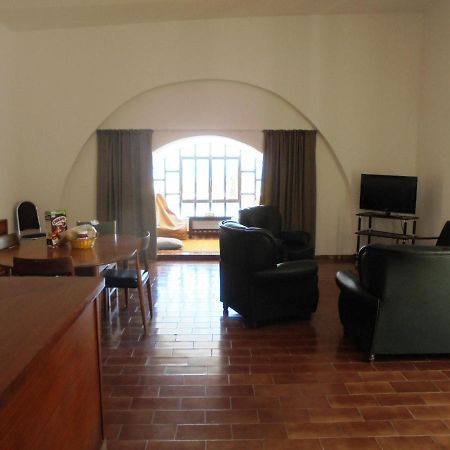 Appartamento Ema'S Beach And Nightlife House Lagos Esterno foto