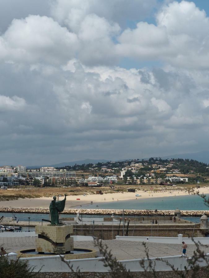 Appartamento Ema'S Beach And Nightlife House Lagos Esterno foto